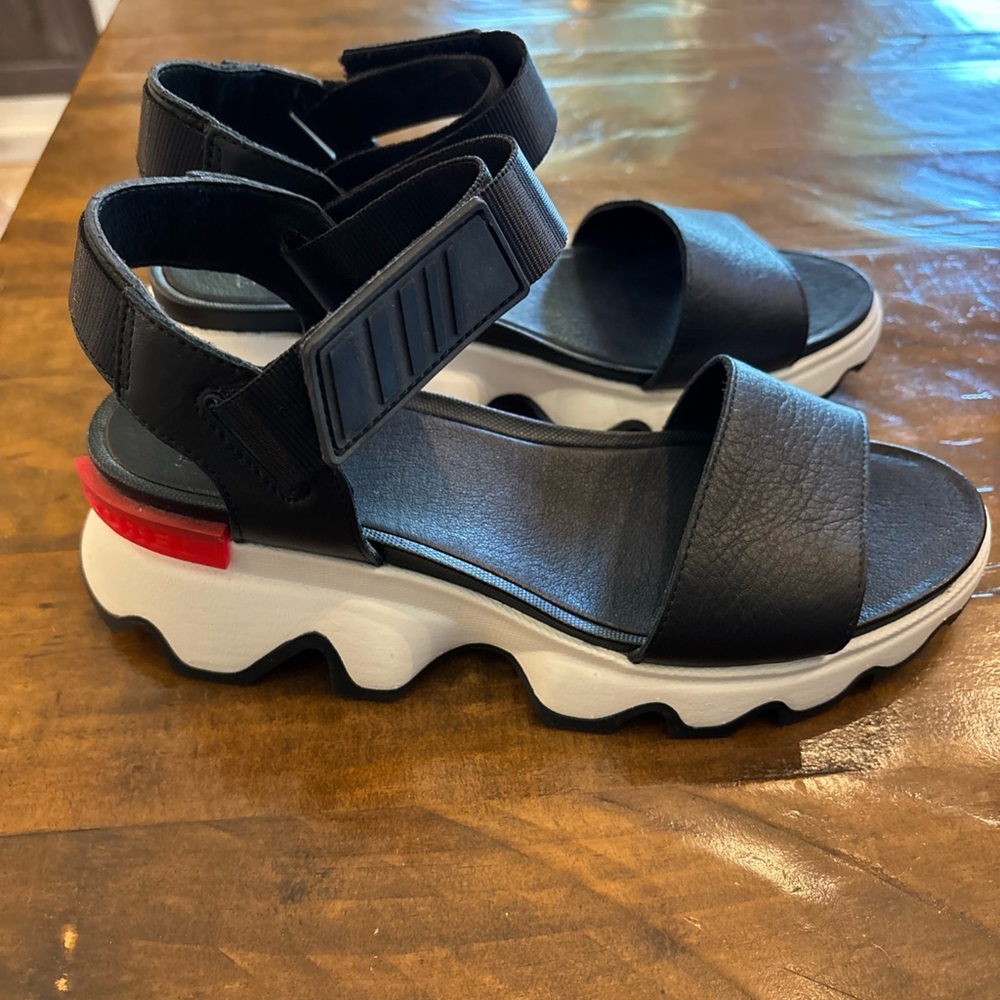 Sorel Kinetic Sandal women’s 8.5
